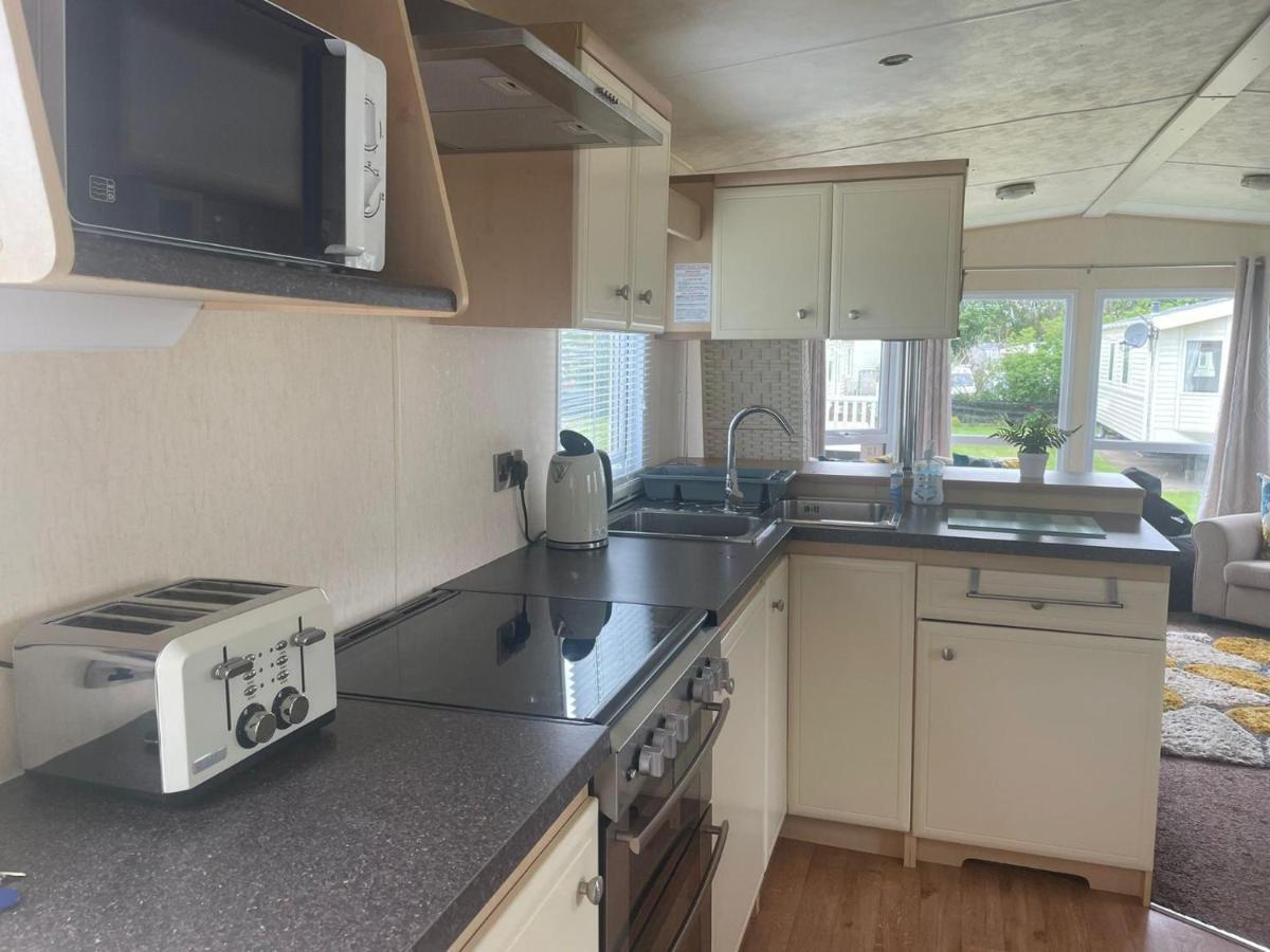 Remarkable 2-Bed Villa Caravan In Driffield Skipsea Bagian luar foto